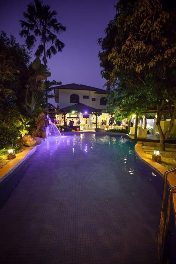 Tanjung Villa Muar Bagian luar foto